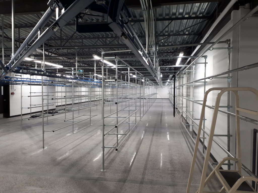 Successful V-Rail and Static Racking Solution for Aubainerie